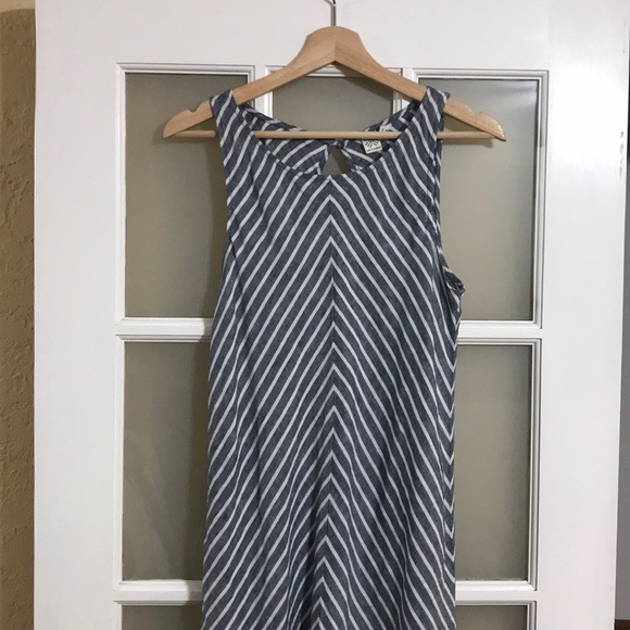 Artisan Ny Dresses & Skirts - Artisan NY Linen Maxi dress